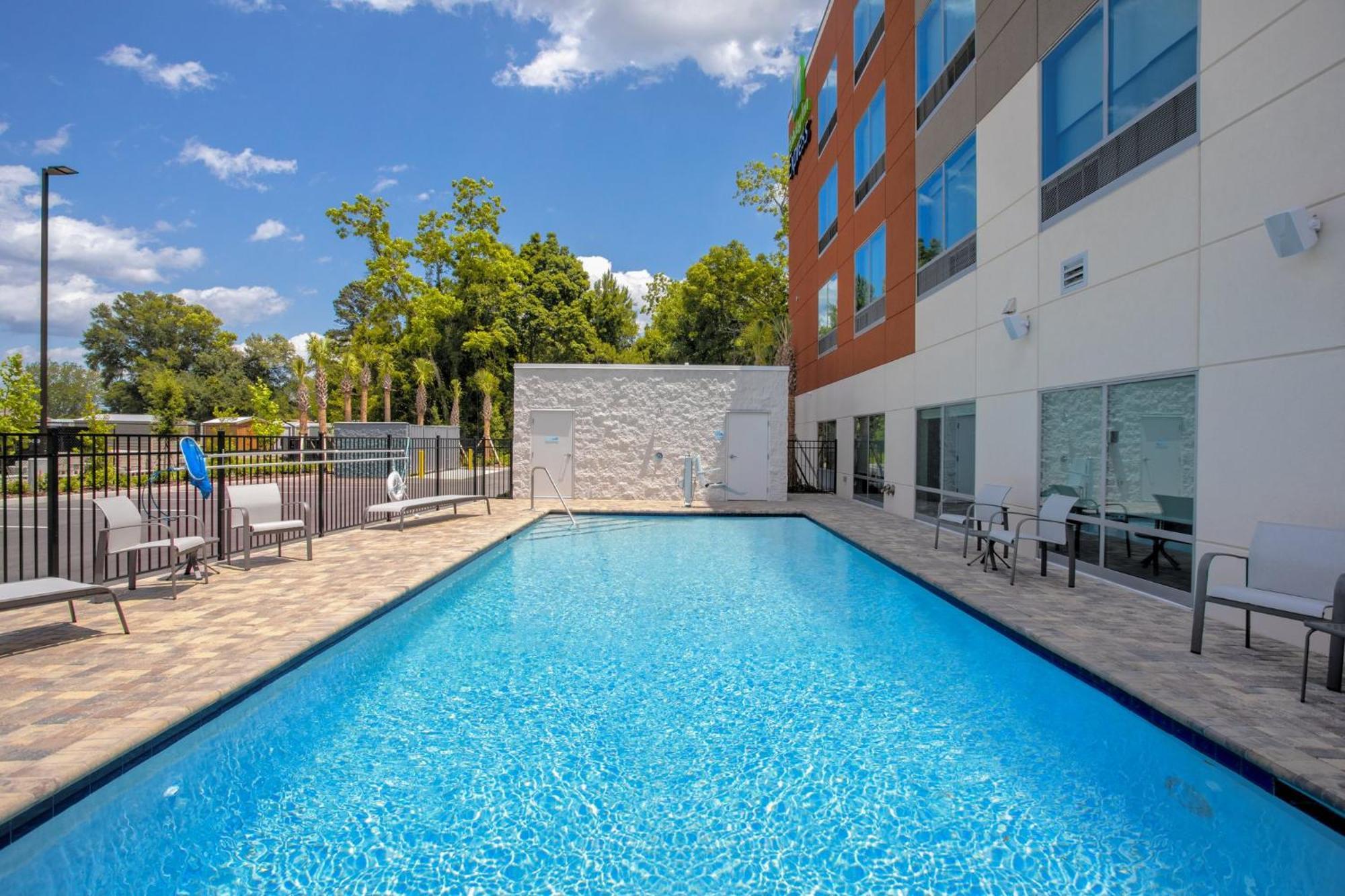 Holiday Inn Express - Starke By Ihg Exterior photo